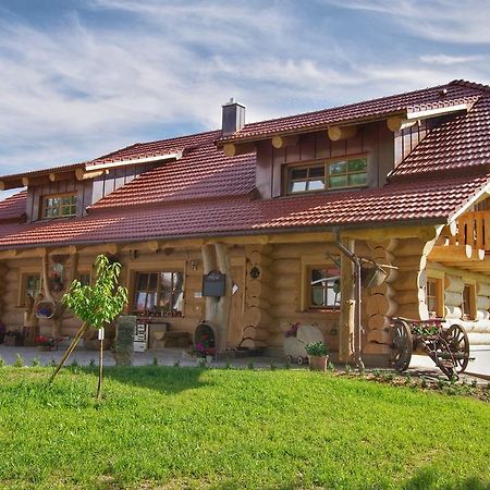 Апартаменты Holzhaus Lugerhof Родинг Экстерьер фото