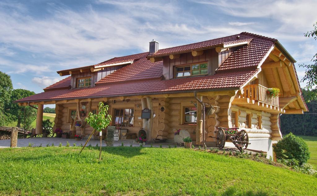 Апартаменты Holzhaus Lugerhof Родинг Экстерьер фото