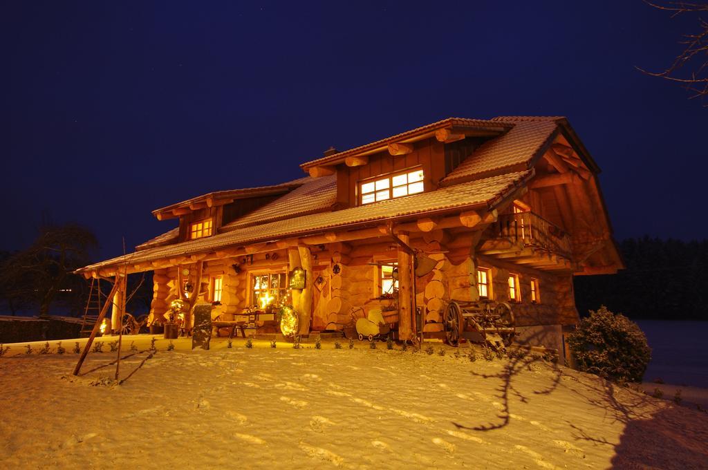 Апартаменты Holzhaus Lugerhof Родинг Экстерьер фото
