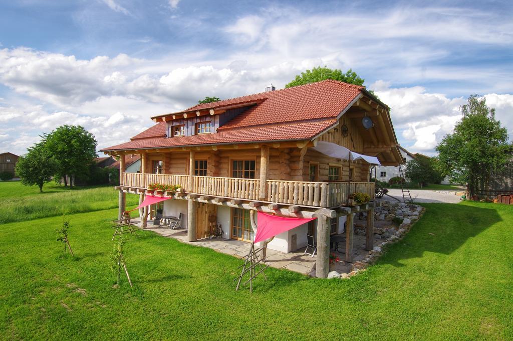 Апартаменты Holzhaus Lugerhof Родинг Экстерьер фото